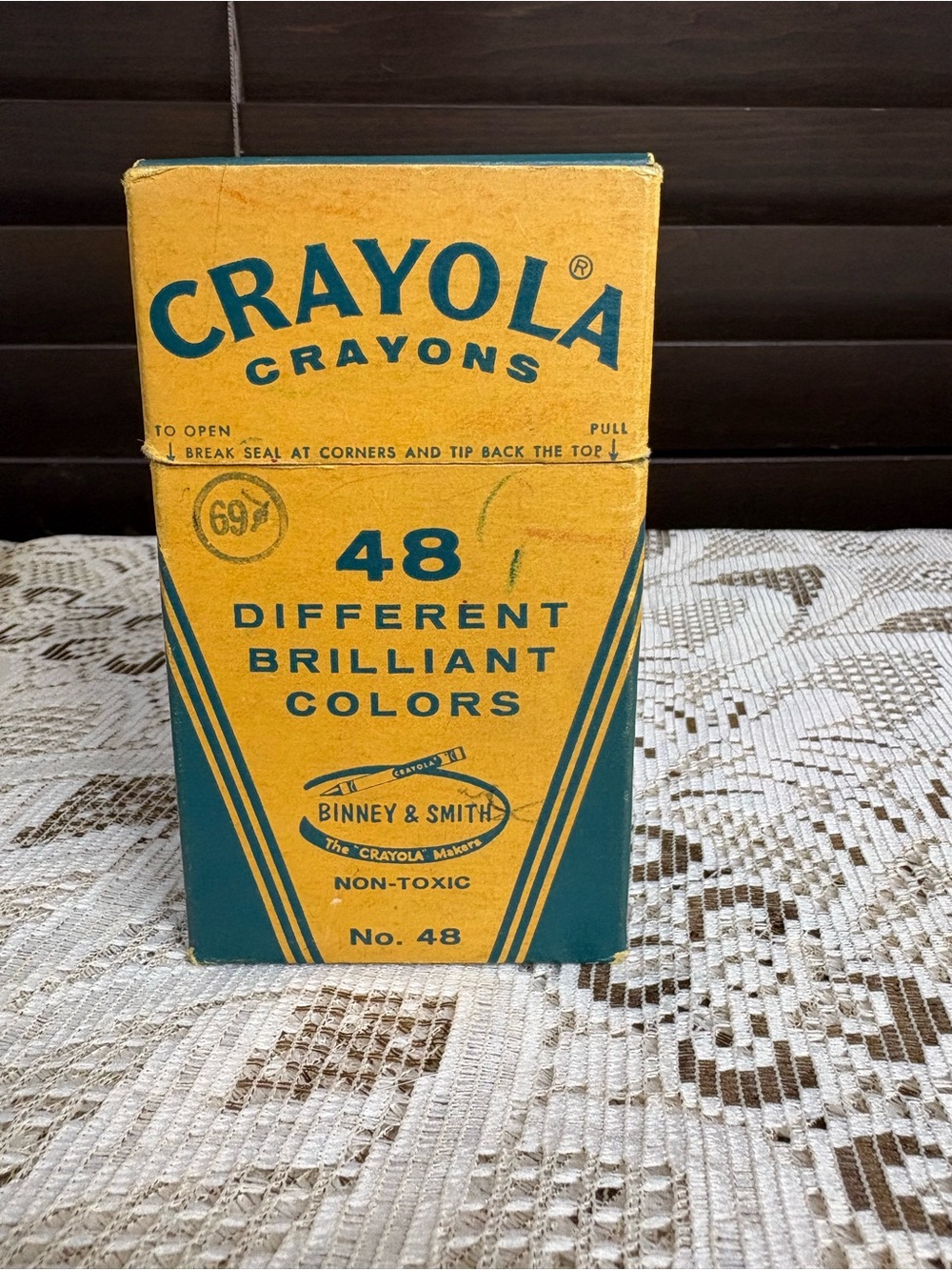 Crayola 48-Count Crayons Box in Yellow and Teal